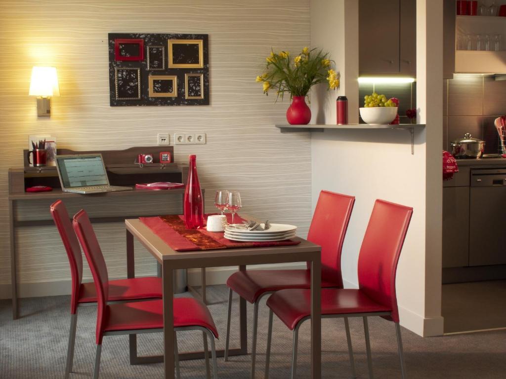 One-Bedroom Apartment,62197942:JPEG